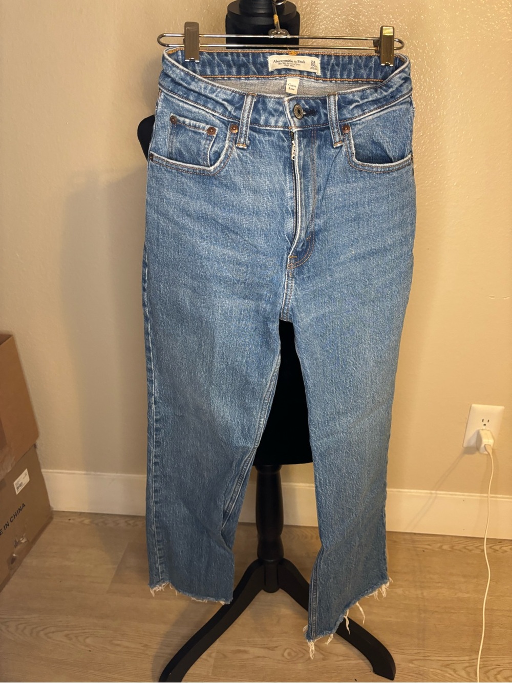 Abercrombie & Fitch Blue the 90’s Relaxed High Rise Jeans Size 24/00